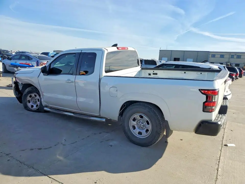 2022 NISSAN FRONTIER S  