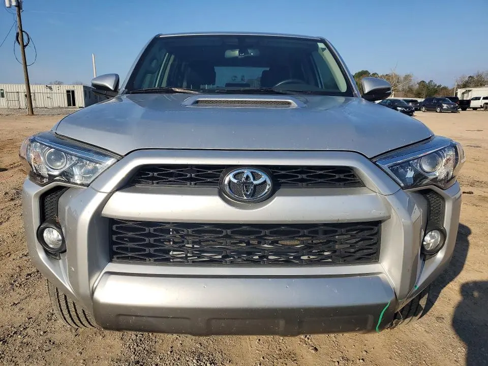 2019 TOYOTA 4RUNNER SR5/SR5 PREMIUM  