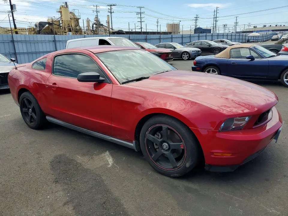 2011 FORD MUSTANG   