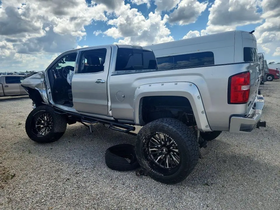 2018 GMC SIERRA K2500 DENALI  