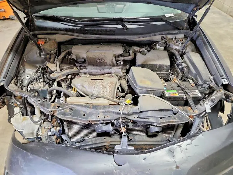 2013 TOYOTA CAMRY SE  