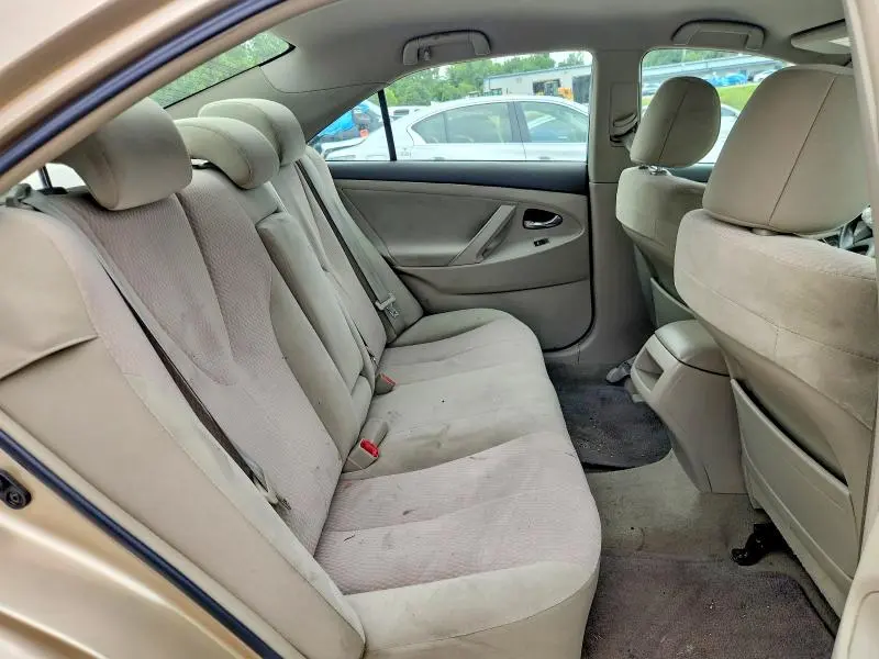 2011 TOYOTA CAMRY LE  