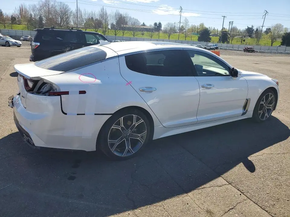 2018 KIA STINGER PREMIUM  