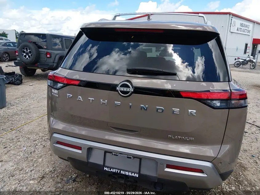 2024 NISSAN PATHFINDER PLATINUM FWD