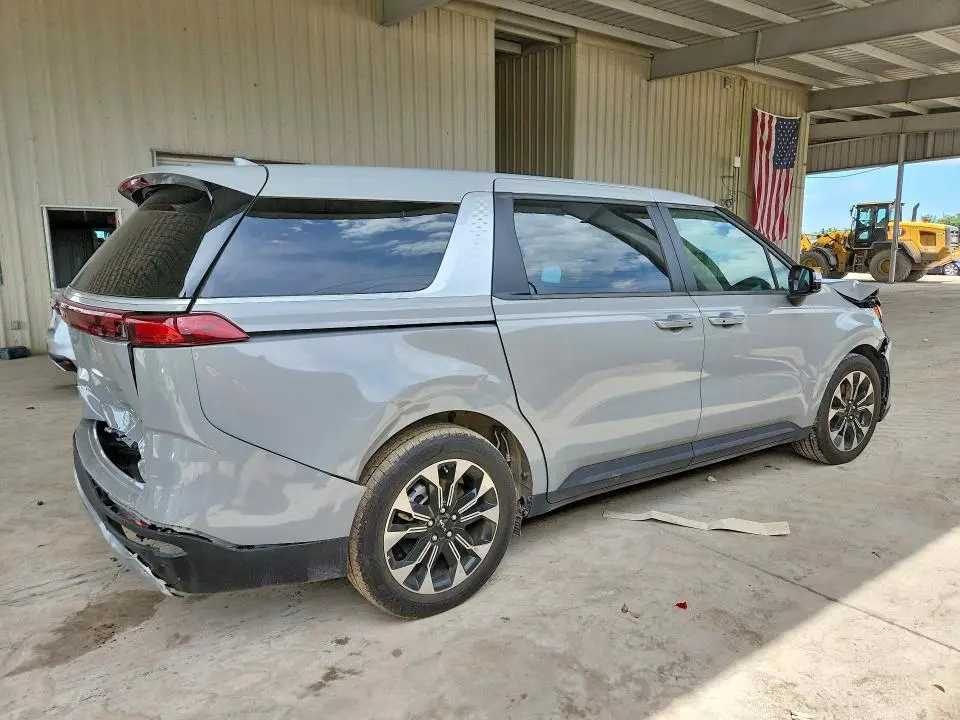 2024 KIA CARNIVAL EX  