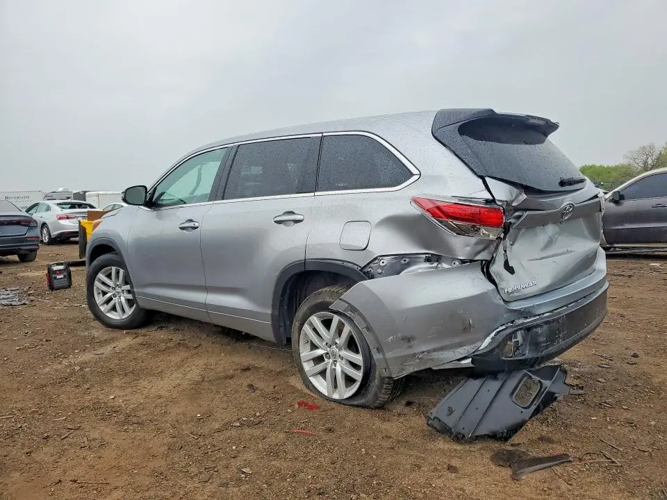 2015 TOYOTA HIGHLANDER LE  