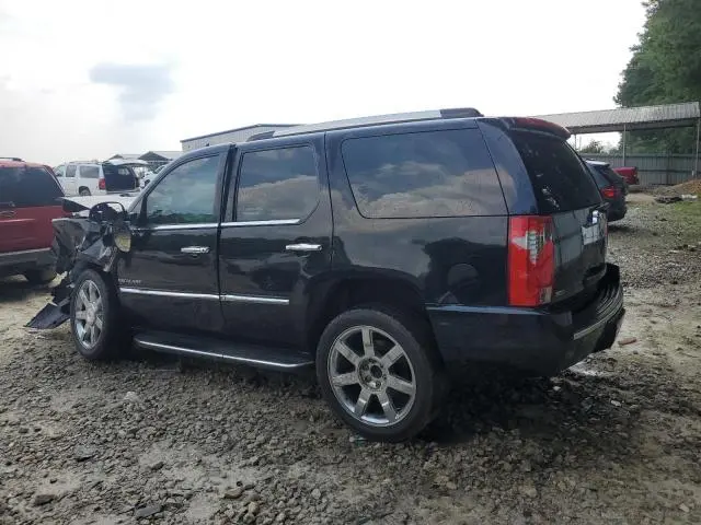 2011 CADILLAC ESCALADE LUXURY  