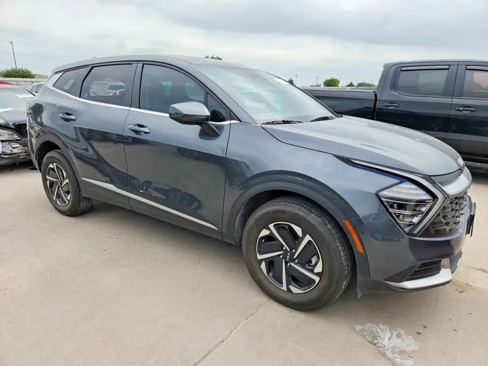 2024 KIA SPORTAGE LX  