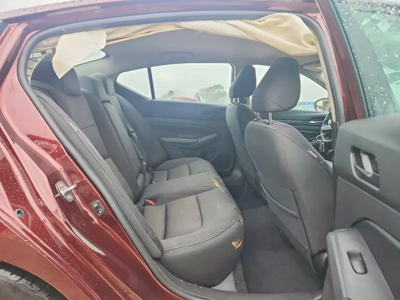 2024 NISSAN ALTIMA SV  