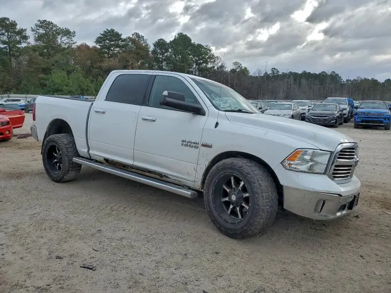 2014 RAM 1500 SLT  