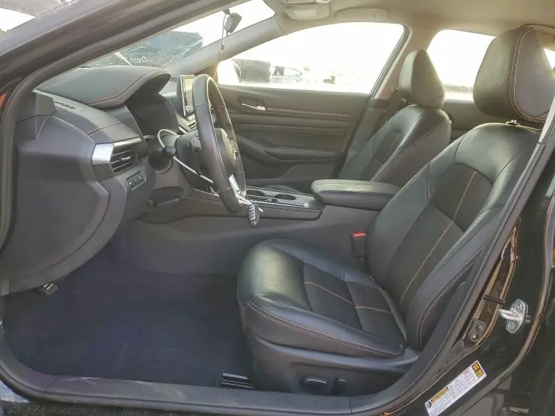 2022 NISSAN ALTIMA SR  