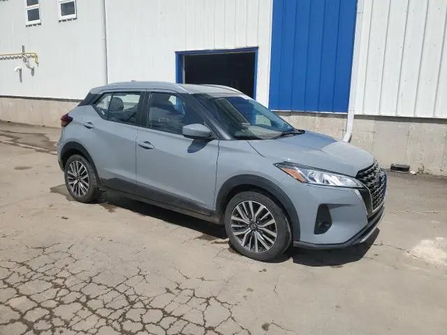 2021 NISSAN KICKS SV  