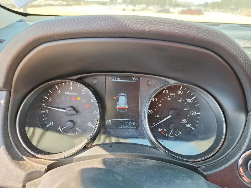 2017 NISSAN ROGUE SV  