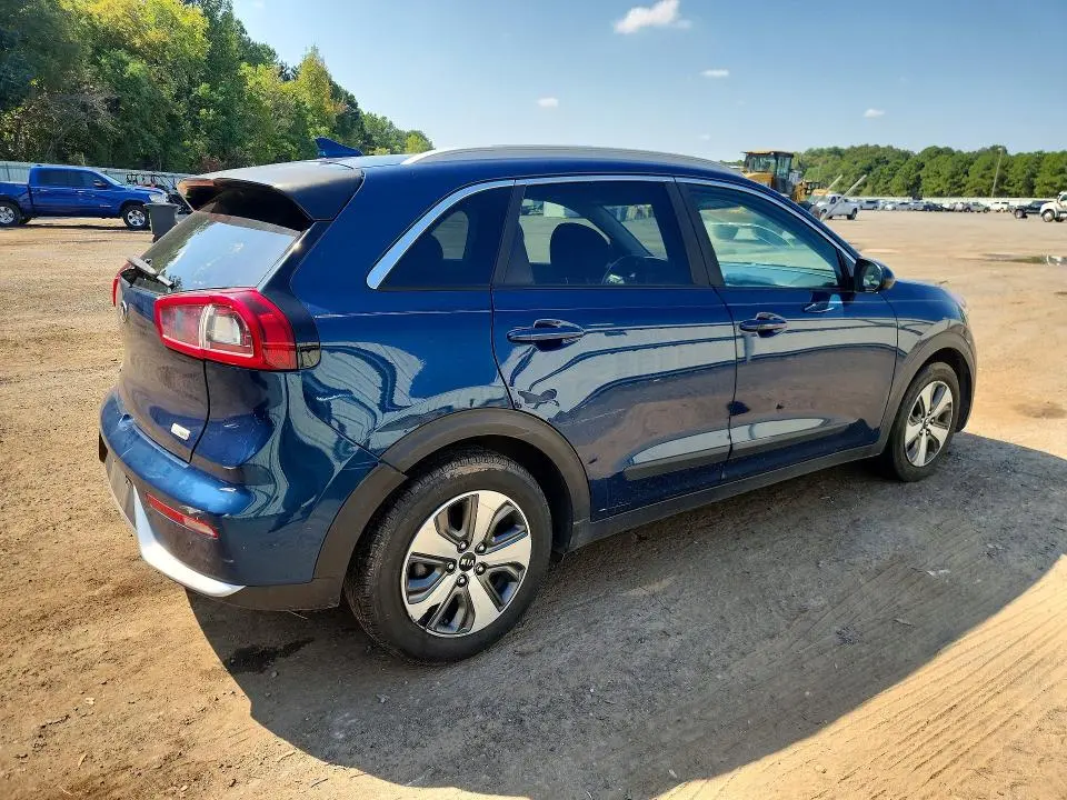 2018 KIA NIRO LX  
