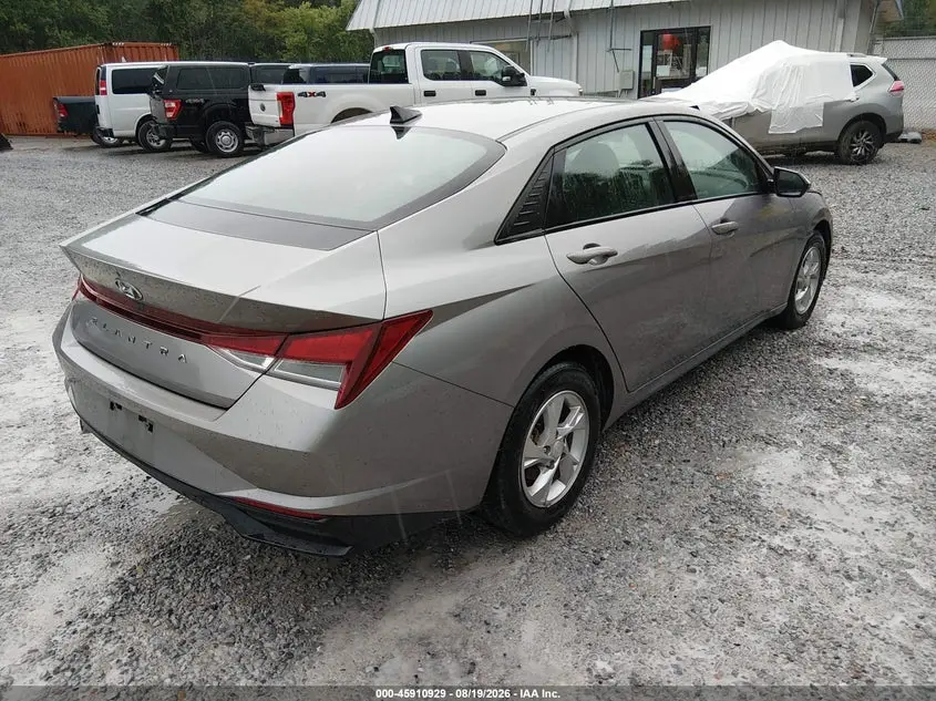 2023 HYUNDAI ELANTRA SE
