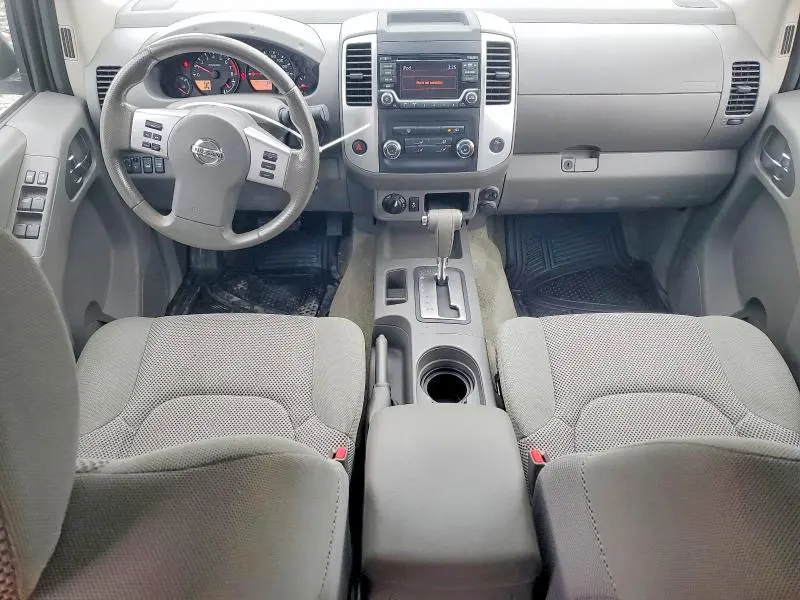 2017 NISSAN FRONTIER SV  