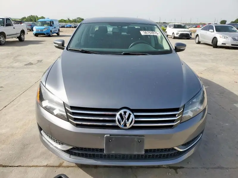 2013 VOLKSWAGEN PASSAT S