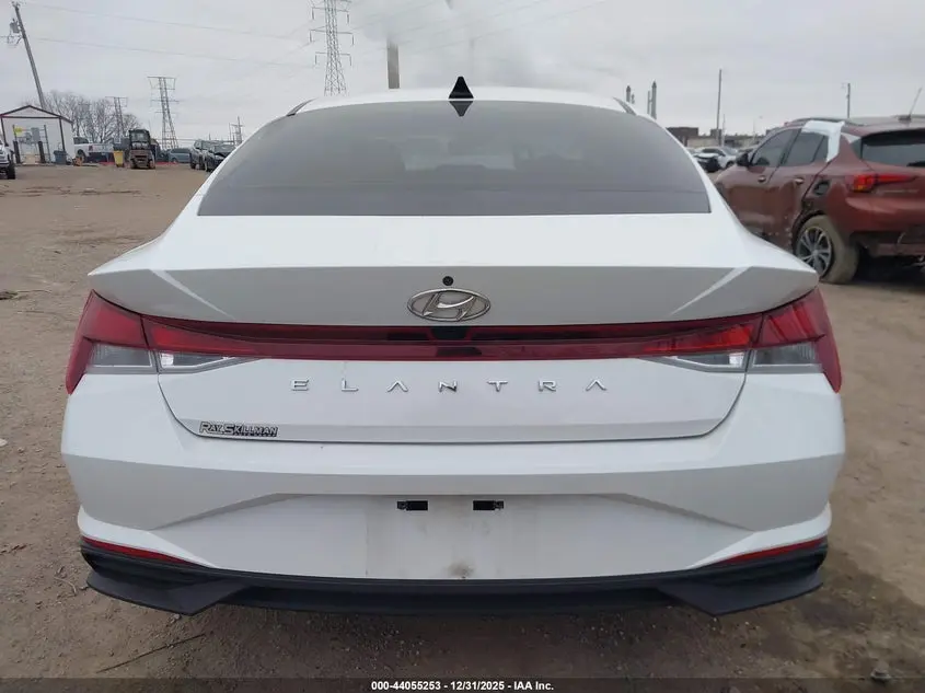 2022 HYUNDAI ELANTRA SEL