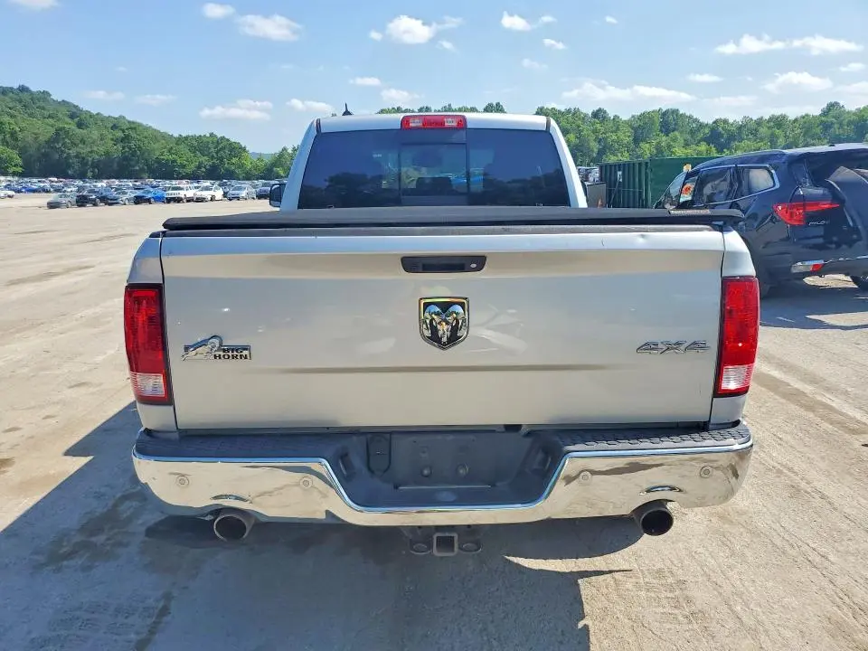 2017 RAM 1500 SLT  