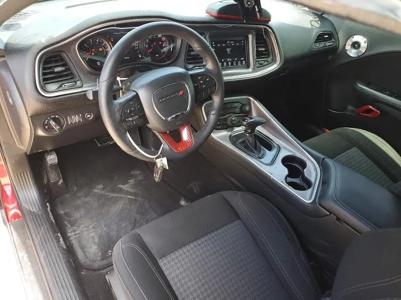 2022 DODGE CHALLENGER SXT  