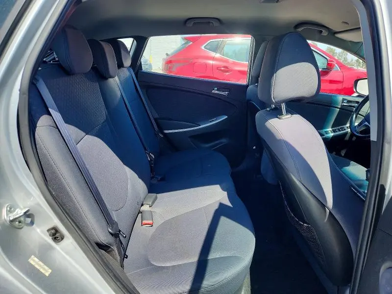 2013 HYUNDAI ACCENT SE  