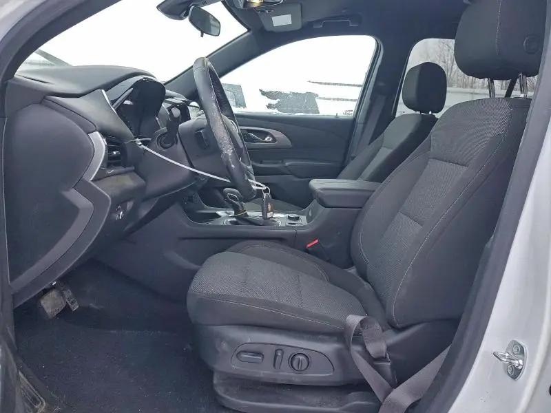 2023 CHEVROLET TRAVERSE LT  