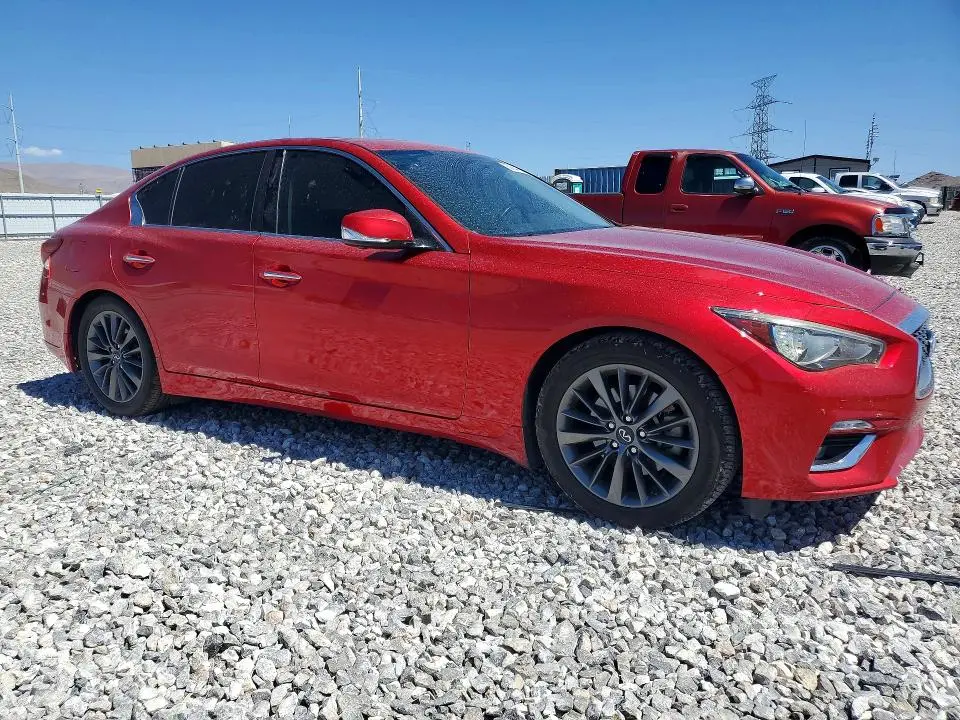 2021 INFINITI Q50 LUXE  