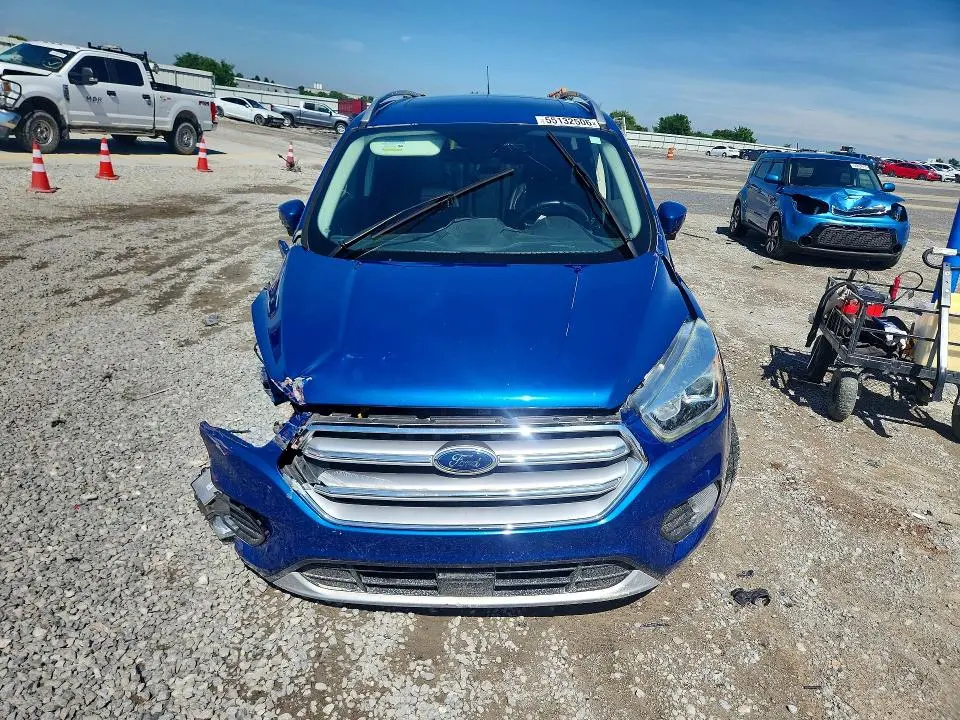2017 FORD ESCAPE TITANIUM  