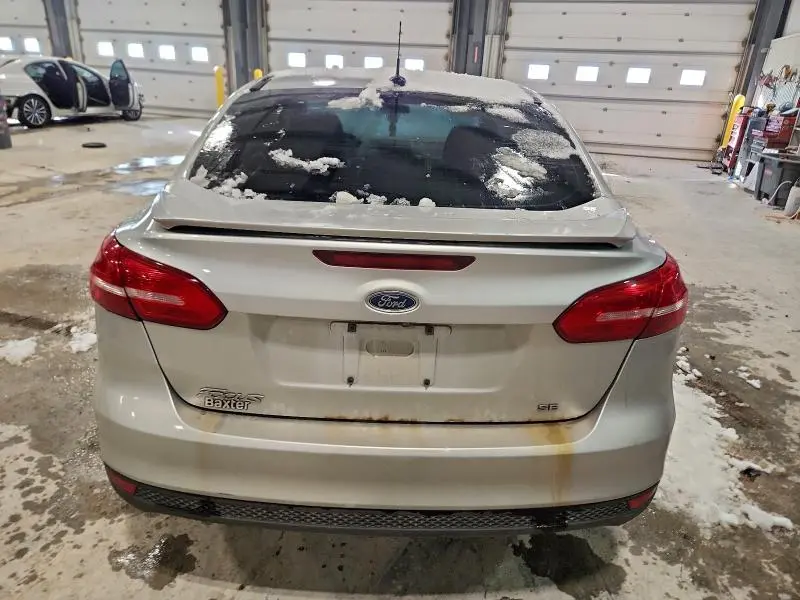 2016 FORD FOCUS SE  