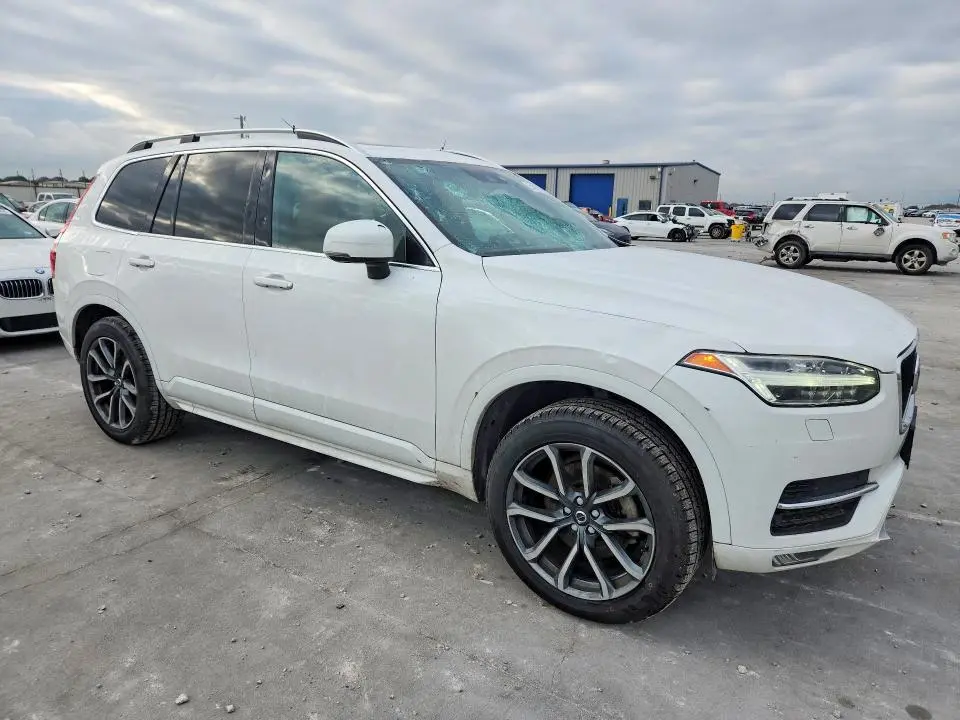 2018 VOLVO XC90 T6  