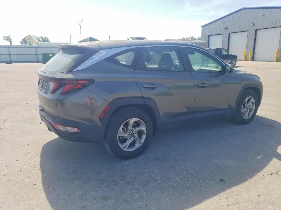 2023 HYUNDAI TUCSON SE  