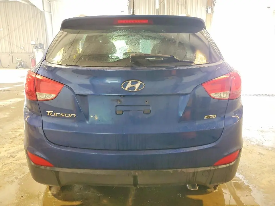 2015 HYUNDAI TUCSON SE  