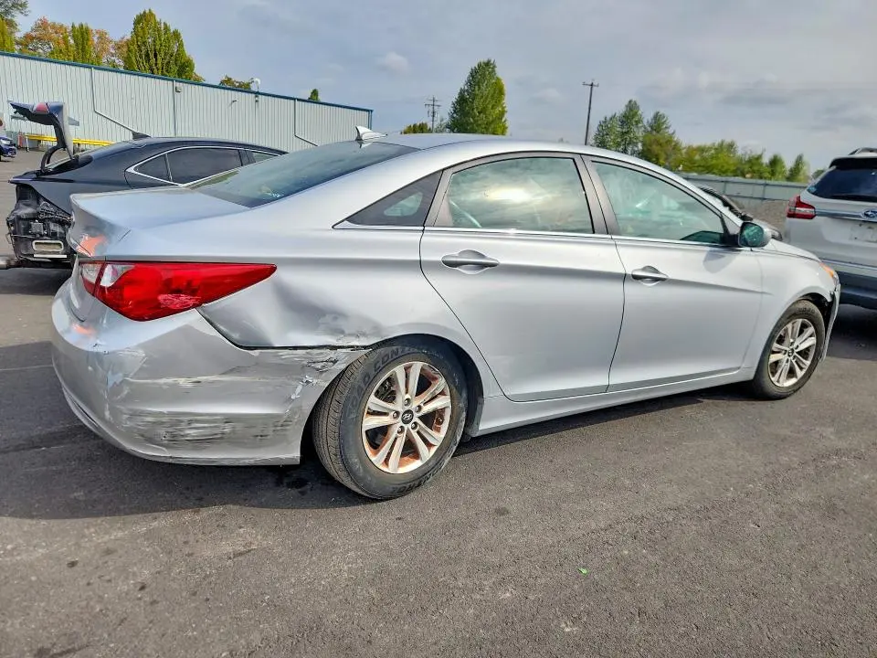 2012 HYUNDAI SONATA GLS  
