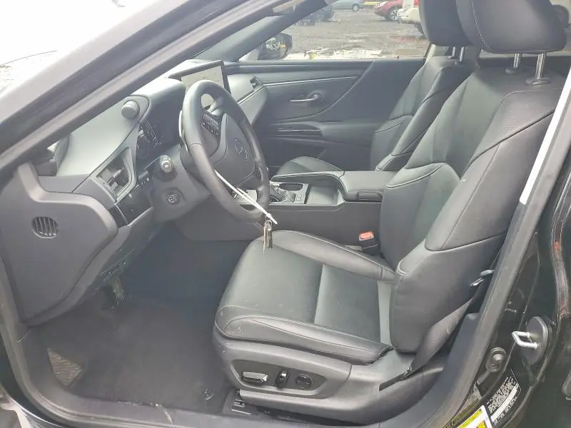 2025 LEXUS ES 300H BASE  