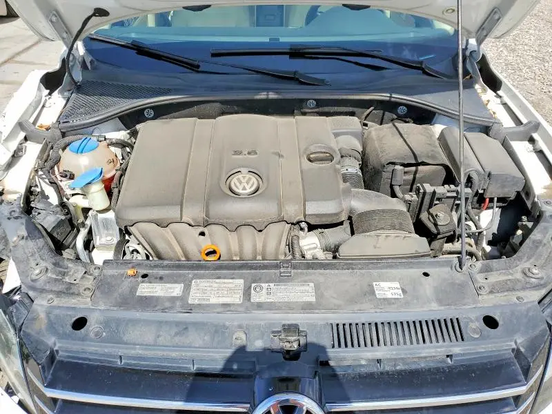 2012 VOLKSWAGEN PASSAT SE  