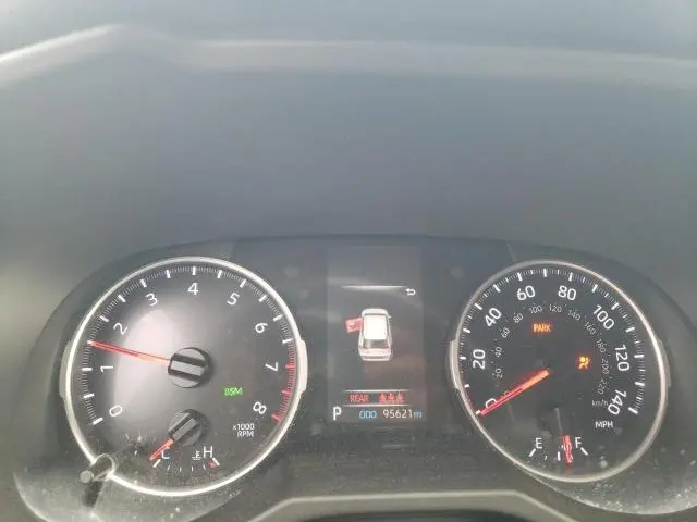 2019 TOYOTA RAV4 XLE  