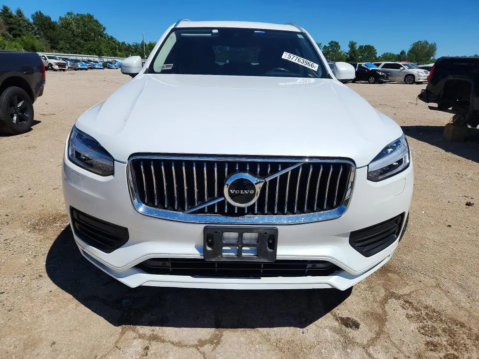 2021 VOLVO XC90 T6 MOMENTUM  