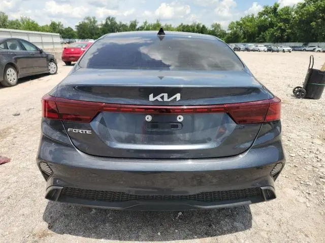 2023 KIA FORTE LX  