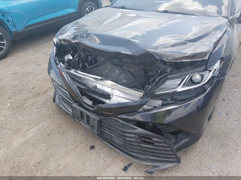 2018 TOYOTA CAMRY LE