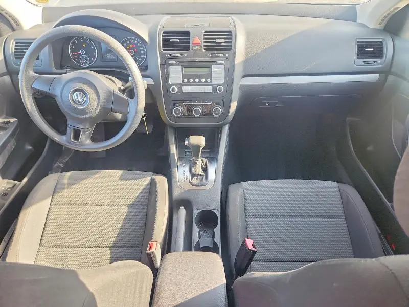 2010 VOLKSWAGEN JETTA S  