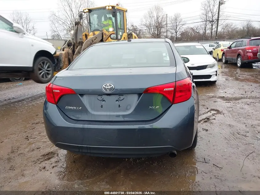 2019 TOYOTA COROLLA XLE