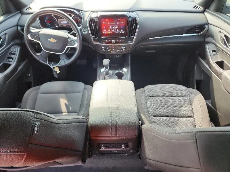 2022 CHEVROLET TRAVERSE LT  