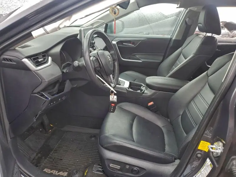 2019 TOYOTA RAV4 XLE PREMIUM  