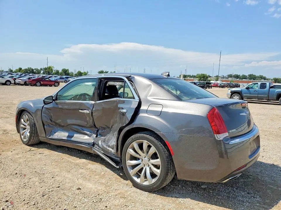 2019 CHRYSLER 300 LIMITED  