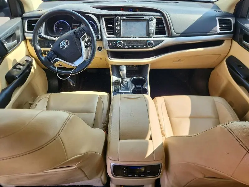 2018 TOYOTA HIGHLANDER XLE  