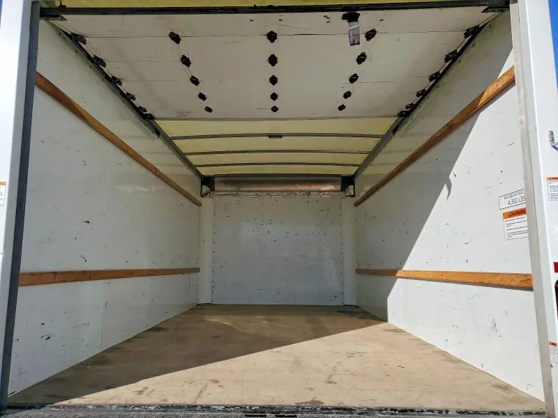 2022 GMC SAVANA BOX TRUCK