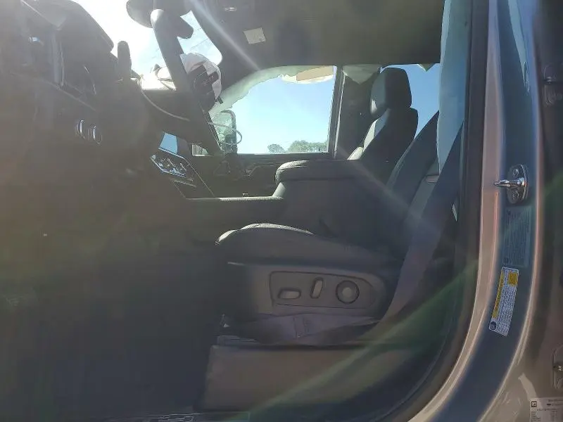 2025 GMC SIERRA K2500 AT4  