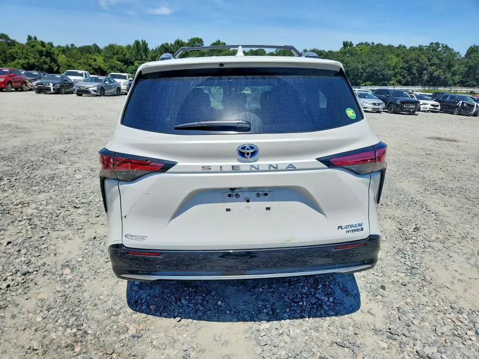 2023 TOYOTA SIENNA PLATINUM 7-PASSENGER  