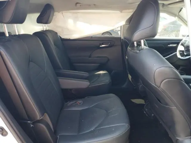 2021 TOYOTA HIGHLANDER HYBRID XLE  