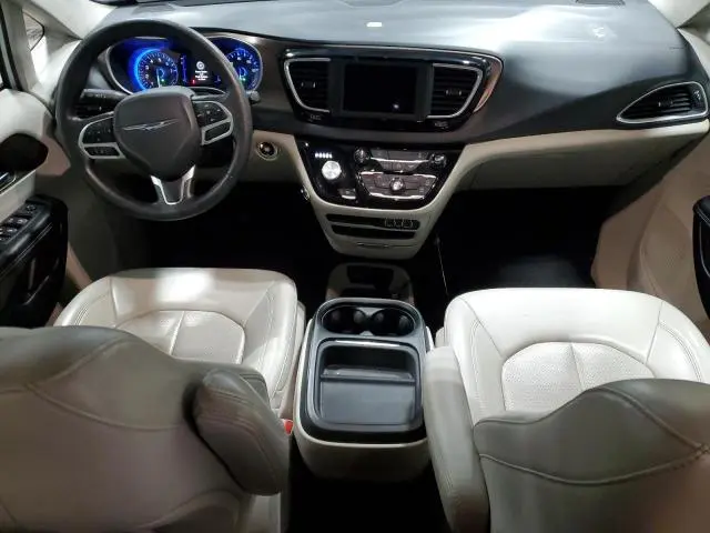 2021 CHRYSLER VOYAGER LXI  